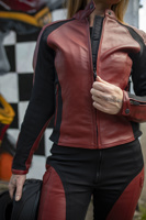 FRONT ZIP FIONA RED